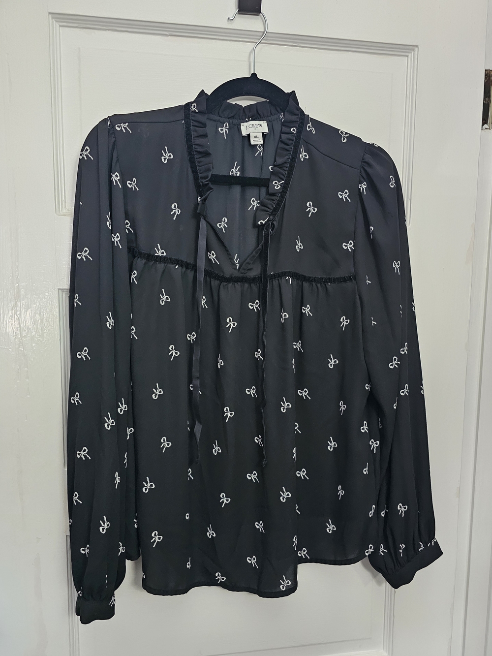 J. Crew Black Bow-Print Ruffle V-Neck Blouse XL